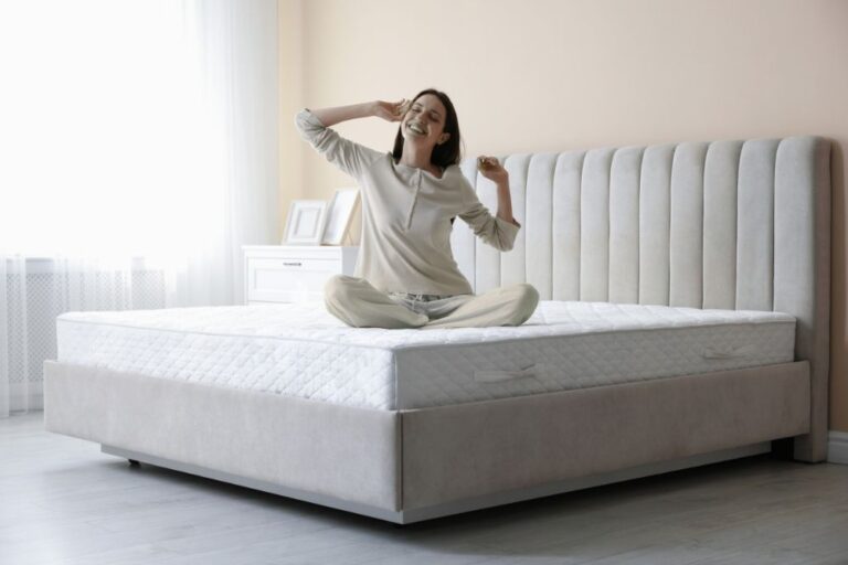 8 Bedtime Stretches to Do Before Sleep for Better Rest